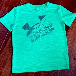 Green Under Armour dri-fit tee, Youth 6